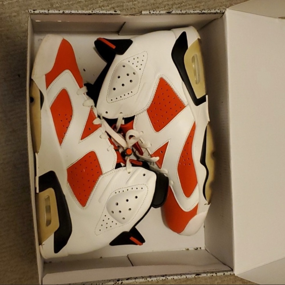 Air jordan retro 6's (gatorade)